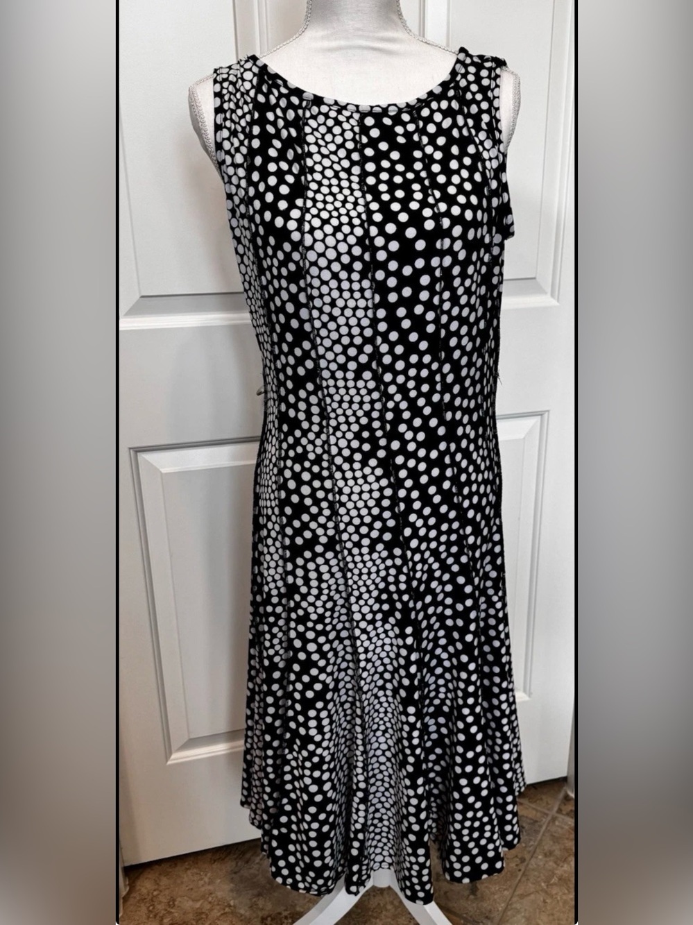 Forever 21 Women's Sleeveless Dress Size L